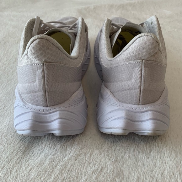 HOKA One One Carbon X 2 ‘Nimbus Cloud’ Size 10 - Picture 5 of 10